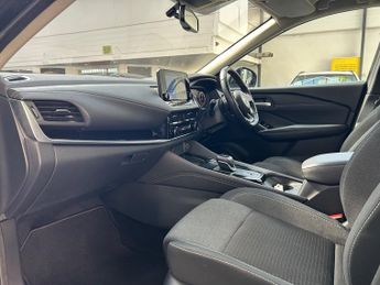 Nissan Qashqai 1.3 DIG-T MHEV N-Connecta SUV Petrol Hybrid XTRON Euro 6 (s/s) (
