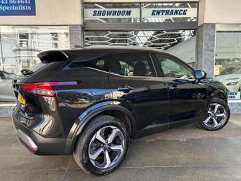 Nissan Qashqai 1.3 DIG-T MHEV N-Connecta SUV Petrol Hybrid XTRON Euro 6 (s/s) (