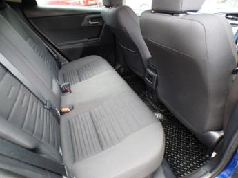 Toyota Auris 1.8 VVT-h Design CVT Euro 6 (s/s) 5dr (Safety Sense)