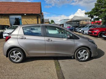 Toyota Yaris 1.5 VVT-h Icon Hatchback 5dr Petrol Hybrid E-CVT Euro 6 (101 ps)