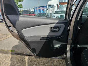 Toyota Yaris 1.5 VVT-h Icon Hatchback 5dr Petrol Hybrid E-CVT Euro 6 (101 ps)