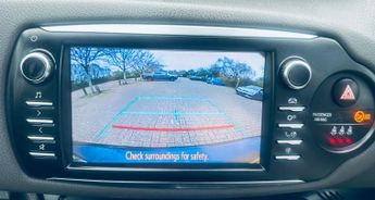 Toyota Yaris 1.5 VVT-h Icon Tech Hatchback 5dr Petrol Hybrid E-CVT Euro 6 (s/
