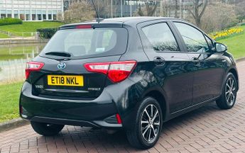 Toyota Yaris 1.5 VVT-h Icon Tech Hatchback 5dr Petrol Hybrid E-CVT Euro 6 (s/