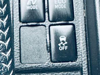 Toyota Yaris 1.5 VVT-h Icon Tech Hatchback 5dr Petrol Hybrid E-CVT Euro 6 (s/