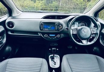 Toyota Yaris 1.5 VVT-h Icon Tech Hatchback 5dr Petrol Hybrid E-CVT Euro 6 (s/