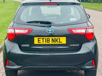 Toyota Yaris 1.5 VVT-h Icon Tech Hatchback 5dr Petrol Hybrid E-CVT Euro 6 (s/