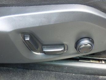 Volvo XC90 2.0 D5 Momentum Geartronic 4WD Euro 6 (s/s) 5dr