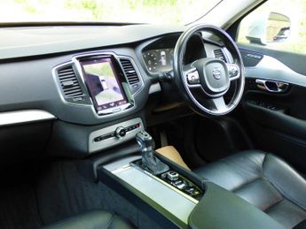 Volvo XC90 2.0 D5 Momentum Geartronic 4WD Euro 6 (s/s) 5dr