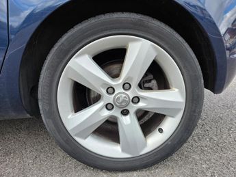Vauxhall Meriva 1.4T 16V Exclusiv MPV 5dr Petrol Manual Euro 5 (120 ps)