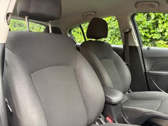 Chevrolet Cruze 1.6 LT Hatchback 5dr Petrol Auto Euro 5 (124 ps)