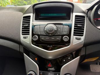 Chevrolet Cruze 1.6 LT Hatchback 5dr Petrol Auto Euro 5 (124 ps)