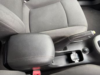 Chevrolet Cruze 1.6 LT Hatchback 5dr Petrol Auto Euro 5 (124 ps)