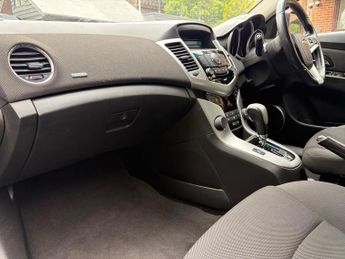 Chevrolet Cruze 1.6 LT Hatchback 5dr Petrol Auto Euro 5 (124 ps)