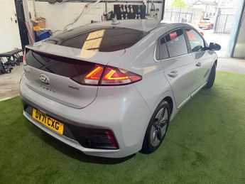 Hyundai Ioniq 1.6 h-GDi Premium SE Hatchback 5dr Petrol Hybrid DCT Euro 6 (s/s