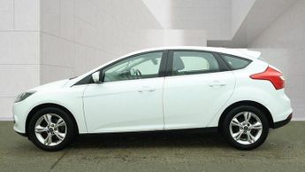 Ford Focus 1.0T EcoBoost Zetec Euro 5 (s/s) 5dr