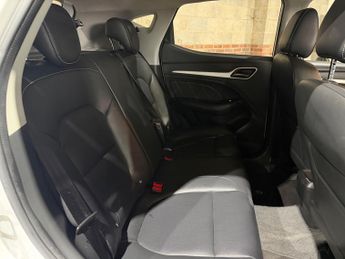 MG ZS 1.0 T-GDI Exclusive SUV 5dr Petrol Auto Euro 6 (111 ps)