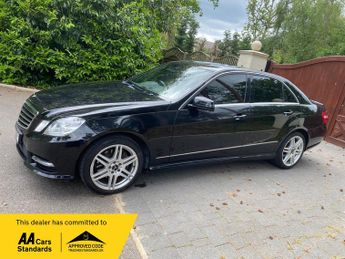 Mercedes E Class 2.1 E250 CDI BlueEfficiency Sport Saloon 4dr Diesel G-Tronic+ Eu