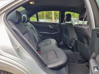 Mercedes-Benz E Class 2.0 E250 AMG Night Edition (Premium) Saloon 4dr Petrol G-Tronic+