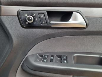 Volkswagen Touran 1.4 TSI SE MPV 5dr Petrol DSG Euro 5 (140 ps)
