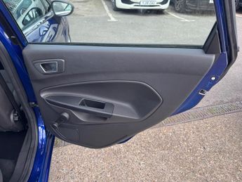 Ford Fiesta 1.0T EcoBoost Zetec Hatchback 5dr Petrol Powershift Euro 6 (100 