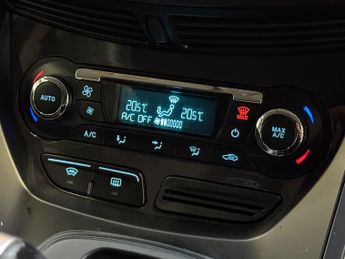 Ford Kuga 2.0 TDCi Titanium SUV 5dr Diesel Powershift AWD - AUTOMATIC - 4X