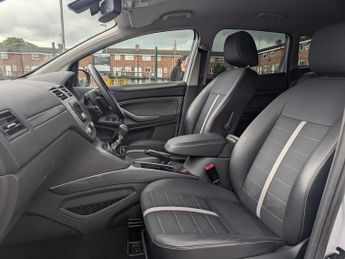Ford Kuga 2.0 TDCi Titanium SUV 5dr Diesel Manual 2WD Euro 5 (140 ps)