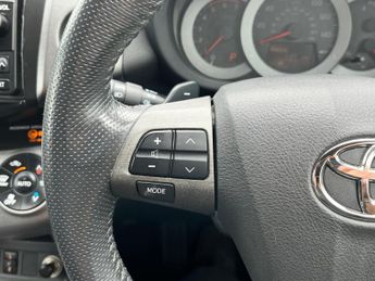 Toyota RAV4 2.2 D-CAT XT-R SUV 5dr Diesel Auto 4WD Euro 5 (150 ps)