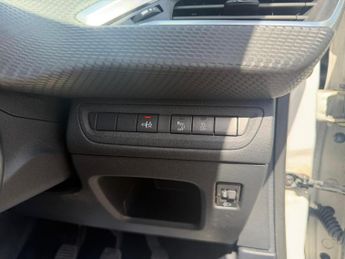 Peugeot 208 1.2 PureTech Active Hatchback 5dr Petrol Manual Euro 6 (82 ps)