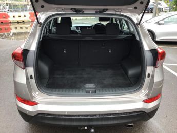 Hyundai Tucson 1.7 CRDi Blue Drive SE Nav SUV 5dr Diesel DCT Euro 6 (s/s) (141 
