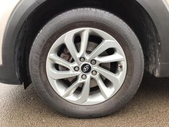 Hyundai Tucson 1.7 CRDi Blue Drive SE Nav SUV 5dr Diesel DCT Euro 6 (s/s) (141 