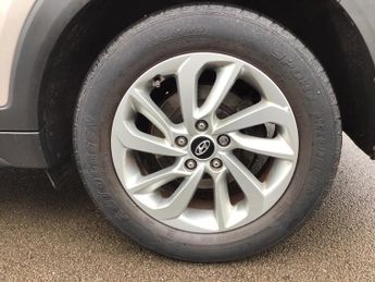 Hyundai Tucson 1.7 CRDi Blue Drive SE Nav SUV 5dr Diesel DCT Euro 6 (s/s) (141 