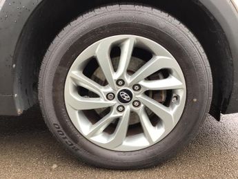 Hyundai Tucson 1.7 CRDi Blue Drive SE Nav SUV 5dr Diesel DCT Euro 6 (s/s) (141 