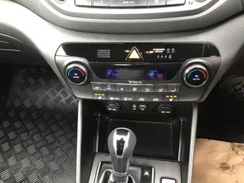 Hyundai Tucson 1.7 CRDi Blue Drive SE Nav SUV 5dr Diesel DCT Euro 6 (s/s) (141 