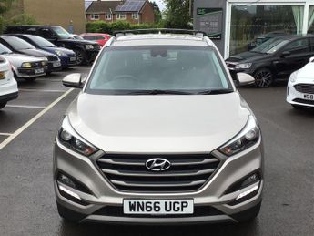 Hyundai Tucson 1.7 CRDi Blue Drive SE Nav SUV 5dr Diesel DCT Euro 6 (s/s) (141 