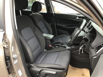 Hyundai Tucson 1.7 CRDi Blue Drive SE Nav SUV 5dr Diesel DCT Euro 6 (s/s) (141 