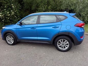 Hyundai Tucson 2.0 CRDi SE Nav SUV 5dr Diesel Auto 4WD Euro 6 (136 ps)