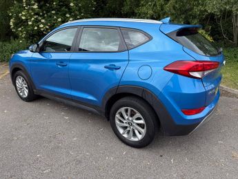 Hyundai Tucson 2.0 CRDi SE Nav SUV 5dr Diesel Auto 4WD Euro 6 (136 ps)