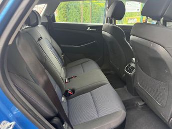 Hyundai Tucson 2.0 CRDi SE Nav SUV 5dr Diesel Auto 4WD Euro 6 (136 ps)