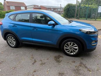 Hyundai Tucson 2.0 CRDi SE Nav SUV 5dr Diesel Auto 4WD Euro 6 (136 ps)