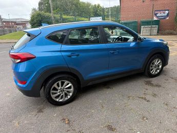 Hyundai Tucson 2.0 CRDi SE Nav SUV 5dr Diesel Auto 4WD Euro 6 (136 ps)