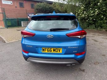 Hyundai Tucson 2.0 CRDi SE Nav SUV 5dr Diesel Auto 4WD Euro 6 (136 ps)
