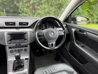 Volkswagen Passat 1.6 TDI BlueMotion Tech Executive Estate 5dr Diesel Manual Euro 