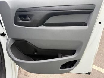 Vauxhall Vivaro 1.5 Turbo D 2700 Dynamic Panel Van 6dr Diesel Manual L1 H1 Euro 