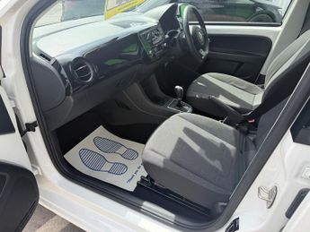 Volkswagen UP! high up heated seats great spec low mileage auto
