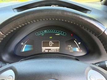 Nissan LEAF 30kWh Tekna Hatchback 5dr Electric Auto (109 bhp)