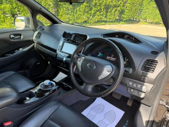 Nissan LEAF 30kWh Tekna Hatchback 5dr Electric Auto (109 bhp)