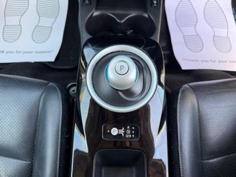 Nissan LEAF 30kWh Tekna Hatchback 5dr Electric Auto (109 bhp)