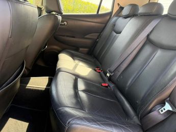 Nissan LEAF 30kWh Tekna Hatchback 5dr Electric Auto (109 bhp)
