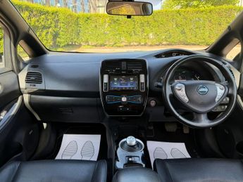 Nissan LEAF 30kWh Tekna Hatchback 5dr Electric Auto (109 bhp)