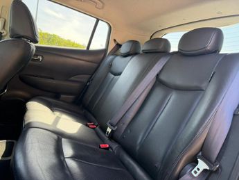 Nissan LEAF 30kWh Tekna Hatchback 5dr Electric Auto (109 bhp)